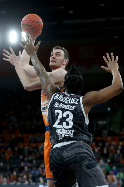 明了俱乐部 明了俱乐部